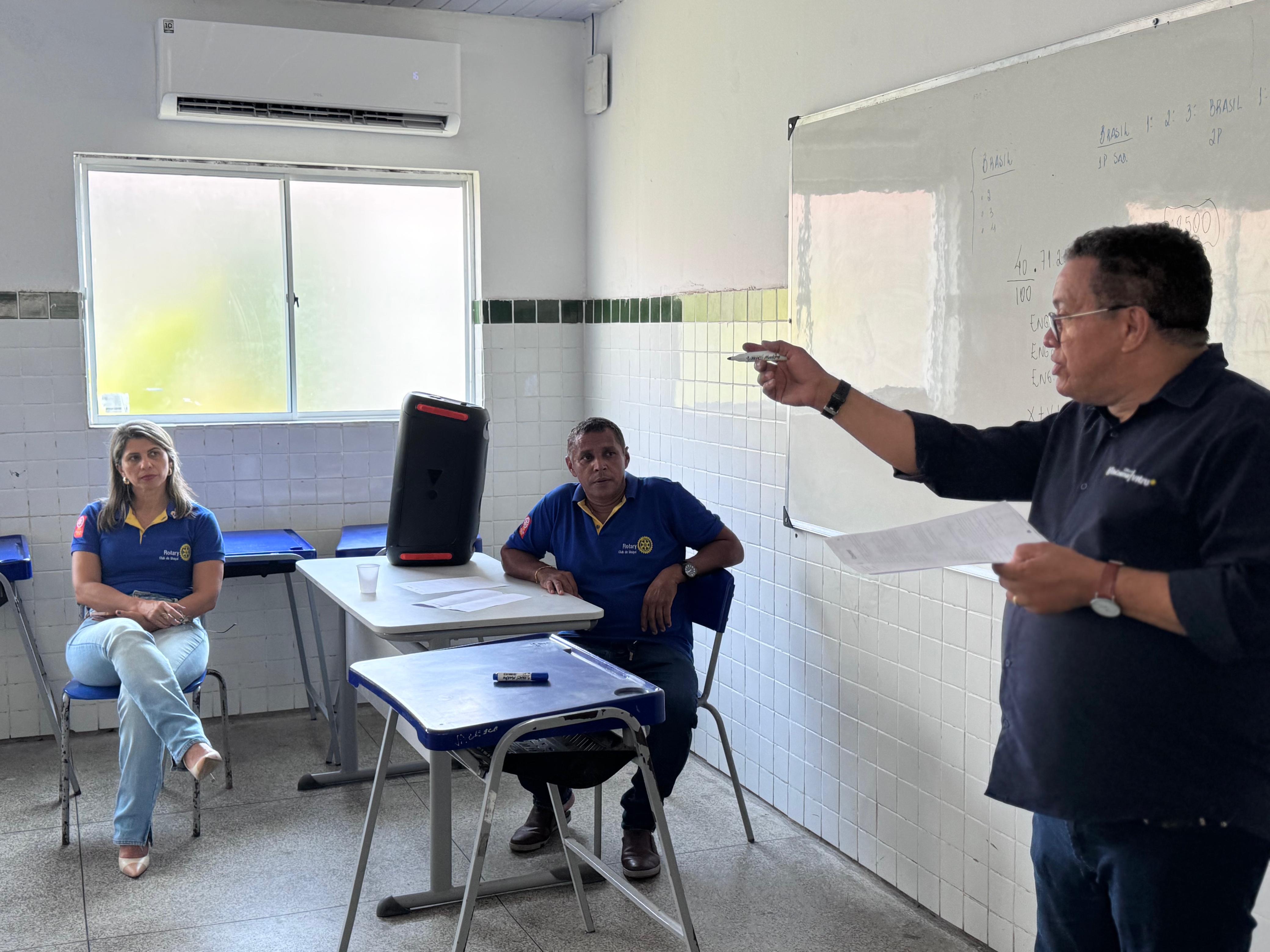 Rotary promove ação educativa com foco no ENEM